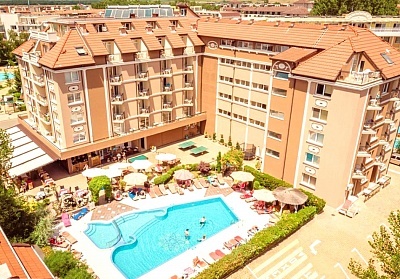 Нощувка на човек на база All Inclusive + басейн от Бахами Резиденс, Слънчев бряг. Дете до 11.99г. безплатно!