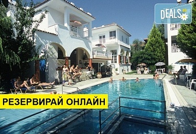 Нощувка на човек на база Закуска в Hotel Melissa Gold Coast 2*, Псакудия, Халкидики