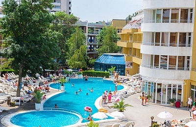 Нощувка на човек с изхранване all inclusive в Сън Палас, Слънчев Бряг