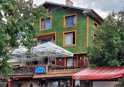 Нощувка за ДВАМА със закуска в хотел Калина, с. Говедарци