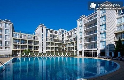Нощувка с избрано изхранване в хотел Феста Поморие Ризорт на брега на морето