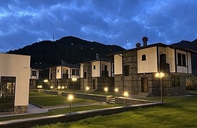 Нощувка в Къщи за гости "Девин Ривър 1", разположени в живописния град Девин