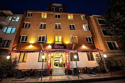 Нощувка във Варна в хотел Виктория с всички удобства