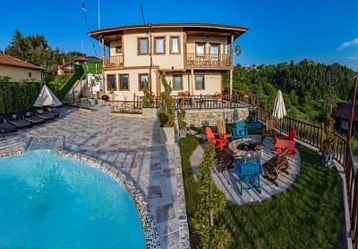 Нощувка във Вила Млечков с джакузи, с. Борово край Асеновград