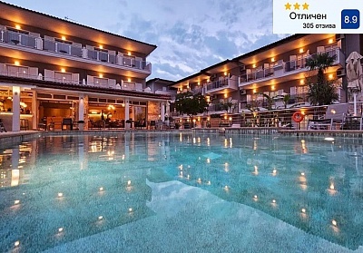 Нощувка със закуска и басейн в Sarantis Hotel, Ханиоти, Касандра