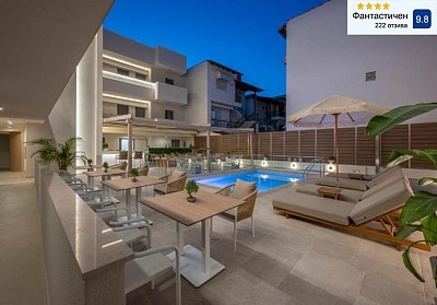 Нощувка със закуска в Sandy Seaside Suites****, Халкидики, Гърция