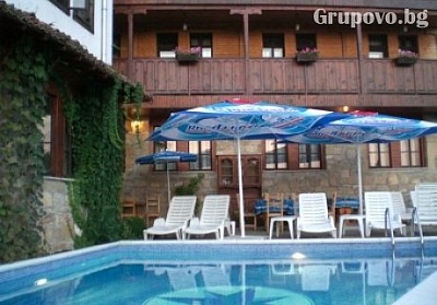  Нощувка със закуска + външен басейн от хотел Перла, Арбанаси 