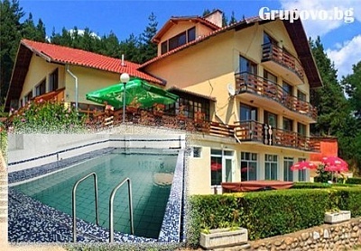  Нощувка със закуска и вечеря + горещ МИНЕРАЛЕН басейн и джакузи в хотел Хелиер, на 25 км. от Банско. 