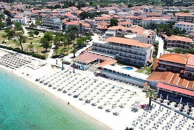 Нощувка със закуска и вечеря в Hanioti GrandOtel 4* в Ханиоти, Гърция