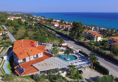 Нощувка със закуска и вечеря в хотел Anna Maria Paradise в Пефкохори