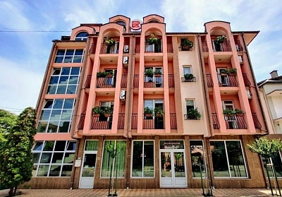 Нощувки в Арт вила Розалия, на 250 метра от плажа в Равда