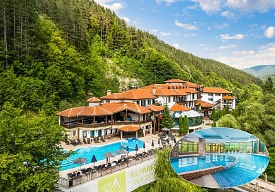3 или 5 нощувки на човек със закуски и вечери + вътрешен и външен минерален басейн и релакс зона в обновения хотел Алфарезорт Палас****, Чифлика