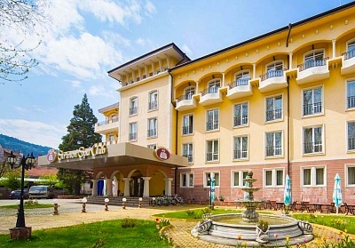 4 нощувки за ДВАМА със закуски и вечери + басейн и СПА зона + 6 процедури в хотел Стримон Гардън Медикъл СПА *****, Кюстендил