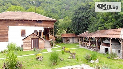 Нова година в сръбското етно село Стара планина с включено празнично меню