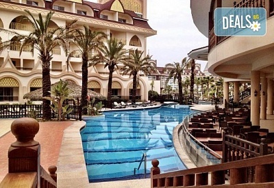 Нова Година в Well Palace Side 5*, Сиде, Анталия! Ultra all inclusive, 4 нощувки, транспорт и безплатно за дете до 11.99 г. от BelpregoTravel