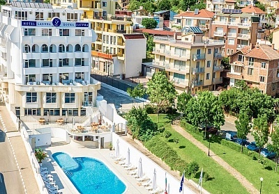 Нова SPA почивка в Свети Влас: закуска, басейн и релакс в хотел Лагуна SPA