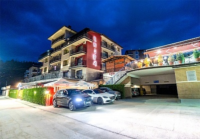 Отдих в хотел Енира, Велинград с басейн и релакс зона