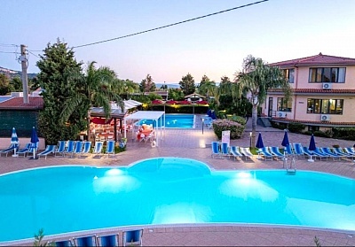 Отдих до плажа в Калабрия: Полет от София и 7 нощувки в хотел Club Esse Aquilia