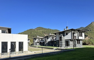 Отдих в уютните Къщи за гости Девин Ривър 1