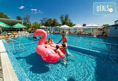 Царска баня в Баня: СПА и релакс с хранене и минерален басейн