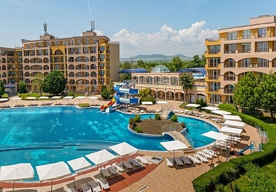  На първа линия в Ахелой! Нощувка на човек на база All inclusive + басейн от апарт-хотел Мидия Фемили Резорт 