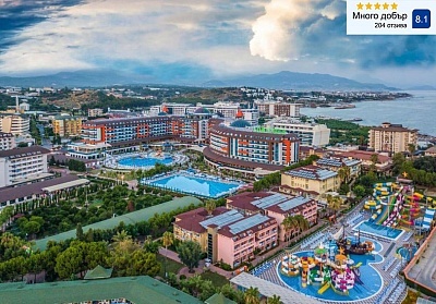 Първа линия в Алания, Турция: 7 нощувки Ultra All Inclusive в Lonicera Resort & Spa