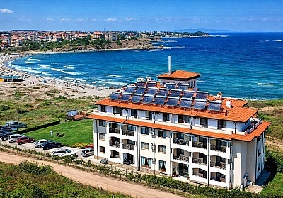 На ПЪРВА линия в Царево: All inclusive Light в хотел Томас Резиденс