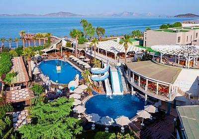 На първа линия в Golden Beach Resort and Spa 4*, Бодрум, Турция! Самолетен билет от София + 7 нощувки на човек на база All Inclusive