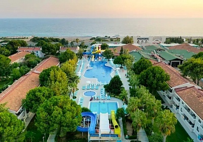 На първа линия в хотел MASTER FAMILY CLUB 5*, Сиде, Турция! Автобусен транспорт + 7 нощувки за ДВАМА на база All Inclusive. Дете до 11.99г. БЕЗПЛАТНО!