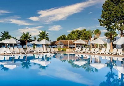 На първа линия в MAYA WORLD DIDYMA HOTEL 4*, Дидим, Турция! Чартърен полет от София + 7 нощувки на човек на база Ultra All Inclusive