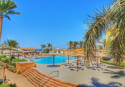 На Първа линия в PALM BEACH RESORT 4*, Хургада, Египет! Чартърен полет от София + 7 нощувки на човек на база All Inclusive!
