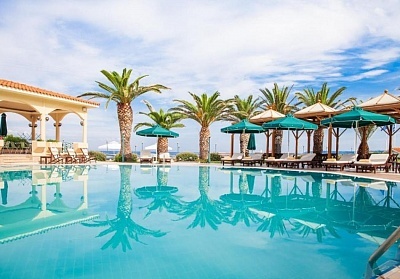 На първа линия в Possidi Holidays Resort & Suites Hotel в Посиди, Касандра, Гърция