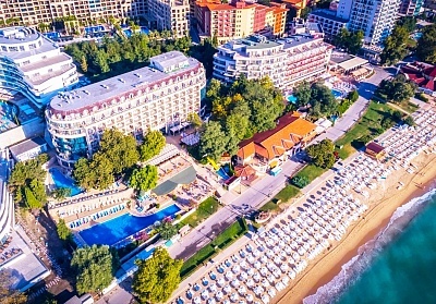  На ПЪРВА ЛИНИЯ в Златни пясъци. Нощувка на човек на база All inclusive + басейн в хотел Калиакра Палас****. Дете до 12 г. - БЕЗПЛАТНО 