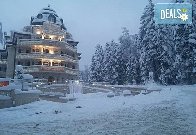 Петзвездна СПА почивка в Хотел Феста Уинтър Палас 5*, к.к. Боровец! Нощувка, закуска, възможност за вечеря, басейн, релакс зона, безплатно за дете до 3.99 г.