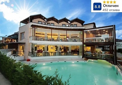 На 200м от плажа в Паралия Катерини, Гърция: Нощувка със закуска и басейн в Cosmopolitan Hotel & Spa****