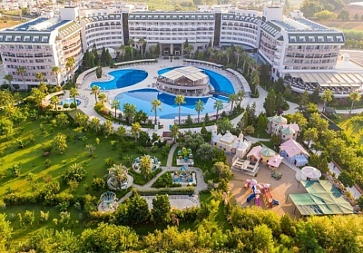 Почивка в AMELIA BEACH RESORT HOTEL & SPA 5*, Сиде, Турция. Чартърен полет от София + 7 нощувки на човек на база All Inclusive!