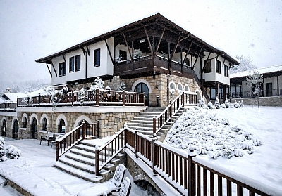 Почивка в Арбанаси: Насладете се на комфорт и релакс в Рачев хотел Резиденс