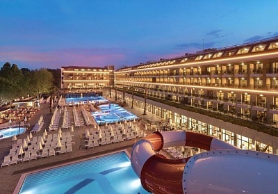 Почивка в AYDINBEY QUEENS PALACE & SPA 5*, Белек, Турция! Чартърен полет от София + 7 нощувки на човек на база Ultra All Inclusive