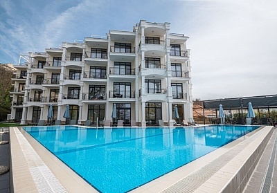 Почивка в Балчик: Нощувка със закуска и масаж в Комплекс Самара