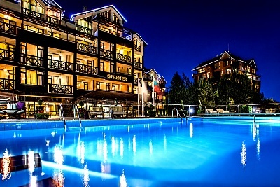 Почивка в Банско - Нощувки със закуска и басейни в Premier Luxury Mountain Resort