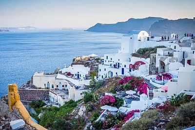 Почивка близо до плажа в Санторини, Гърция с включени закуски