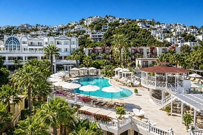 Почивка в Бодрум: Чартърен полет от София и All Inclusive в PHOENIX SUN 4*