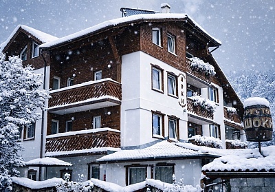 Почивка в Чепеларе: Настаняване със закуска и вечеря от хотел Шоки