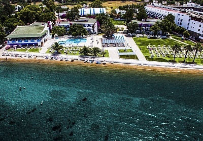 Почивка в CLUB BLUE WHITE 4*, Бодрум, Турция. Чартърен полет от София + 7 нощувки на човек на база All Inclusive!