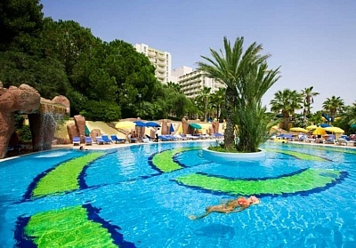 Почивка в Fantasia Hotel De Luxe Kusadasi 5*, Кушадасъ, Турция! Автобусен транспорт + 7 нощувки на човек на база All Inclusive. Дете до 12.99г. безплатно!