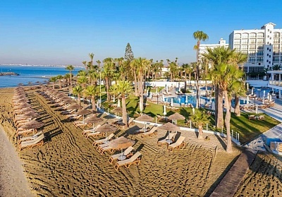 Почивка в GOLDEN BAY BEACH 5*, Кипър! Чартърен полет от София + 7 нощувки на човек със закуски и вечери