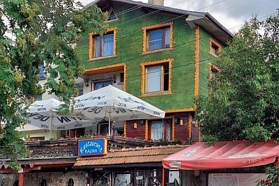 Почивка в Говедарци: Нощувка със закуска в къща за гости Калина