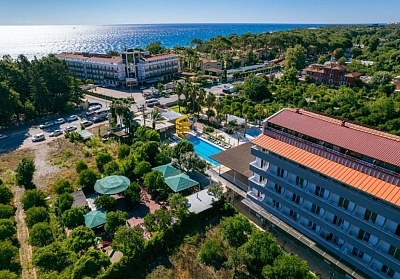  Почивка в GRAND HOTEL DERIN 4*, Кемер, Турция. Чартърен полет от София + 7 нощувки на човек на база All Inclusive 