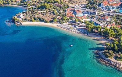 Почивка на Халкидики - Хотел Lagomandra Beach, със закуска и вечеря и чадър и шезлонги на басейна