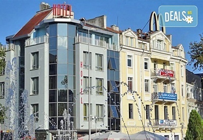 Почивка в хотел City Mark, Варна: 1 нощувка на човек в двойна стая, дете до 6.99 г. - безплатно настанено!